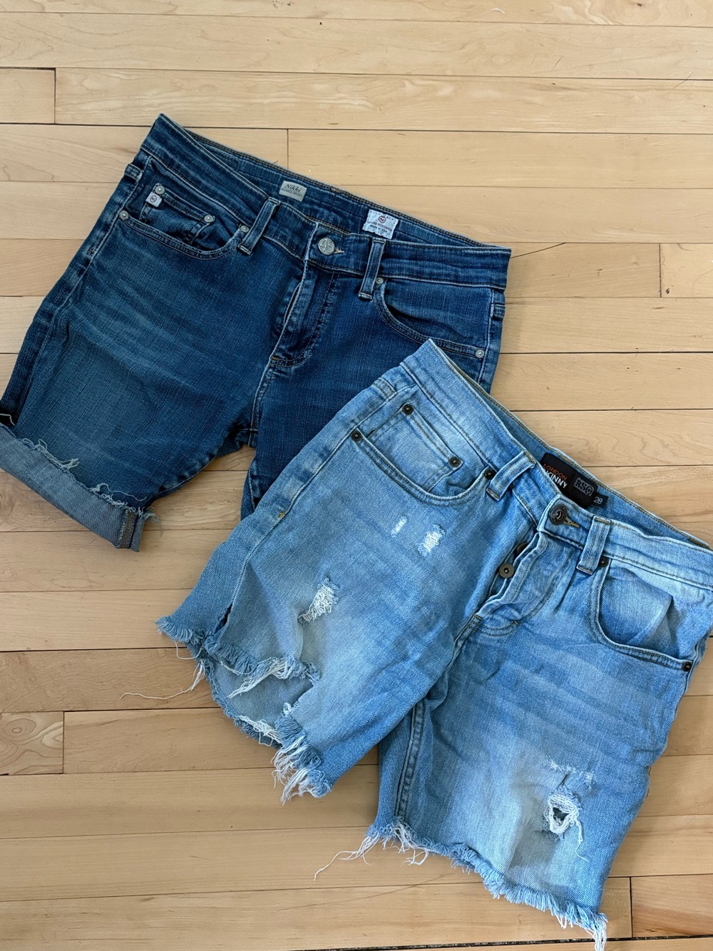 Two Pr Jean shorts for women - size 27/28
